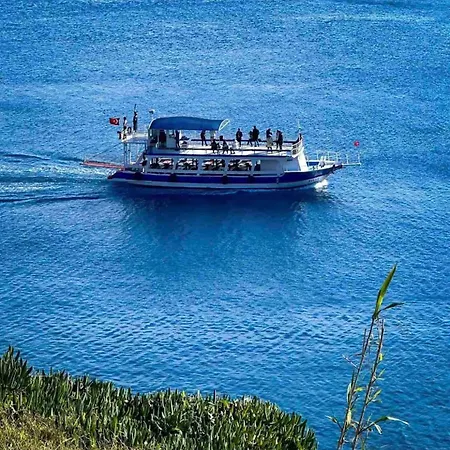 Апартаменти Amazing Location Near Kaleici Sea Affordable Price